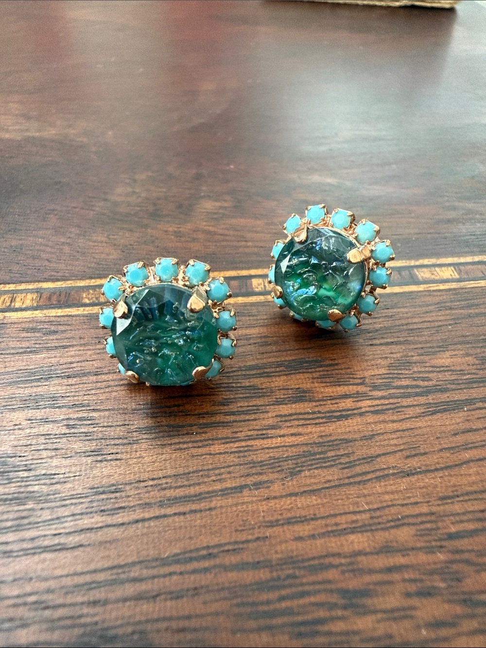 Mariana Green and Turquoise Glass Crystal Cluster Stud Earrings Post